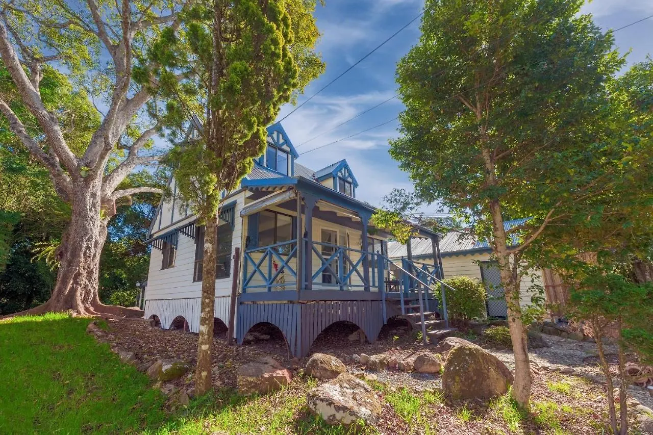 Holiday home The Cedar Cottage Eagle Heights Australia